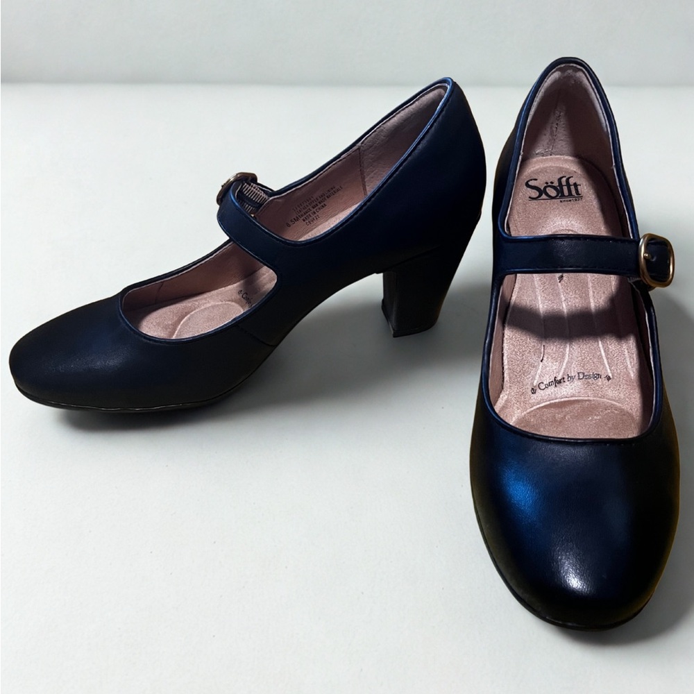 Sofft Women's Navy Mary Jane Heels
